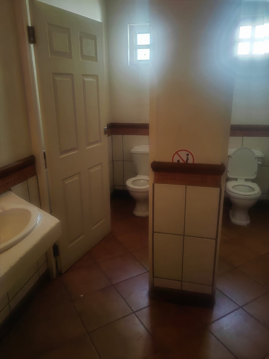 13 Bedroom Property for Sale in Uniondale Western Cape